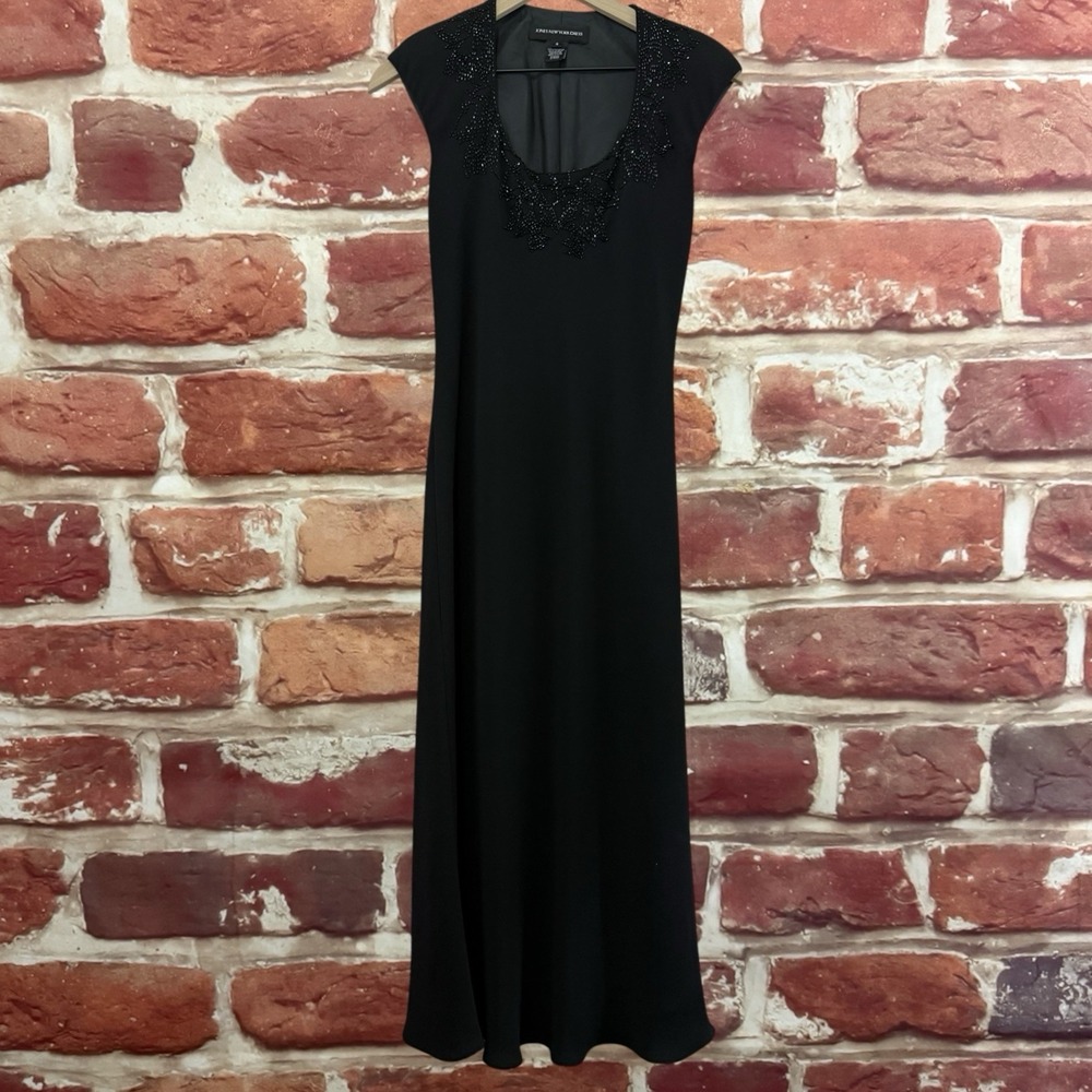 Jones New York Dress Women's 4 Plain Black Beaded Neck Event Party Evening Wear